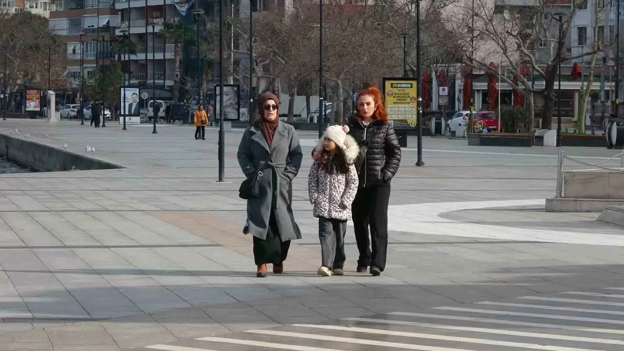 (Özel) Prof. Dr. Alper Şener: ’Virüs Tatile Çıkmıyor’