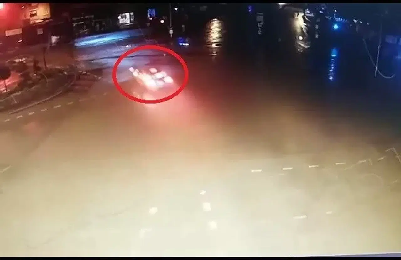 (Özel) Tügva Genel Lider Yardımcısı’nın Yaptığı Kaza Anı Kamerada