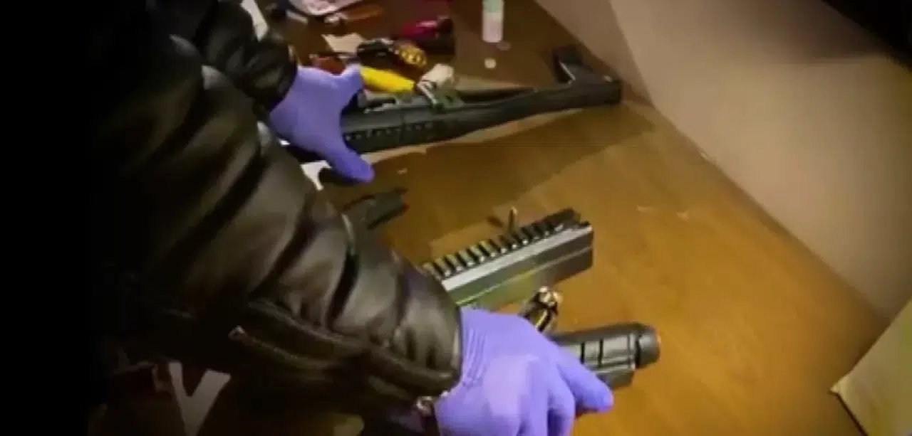 Polisten, Şüphelilere Kaldıkları Otelde Operasyon