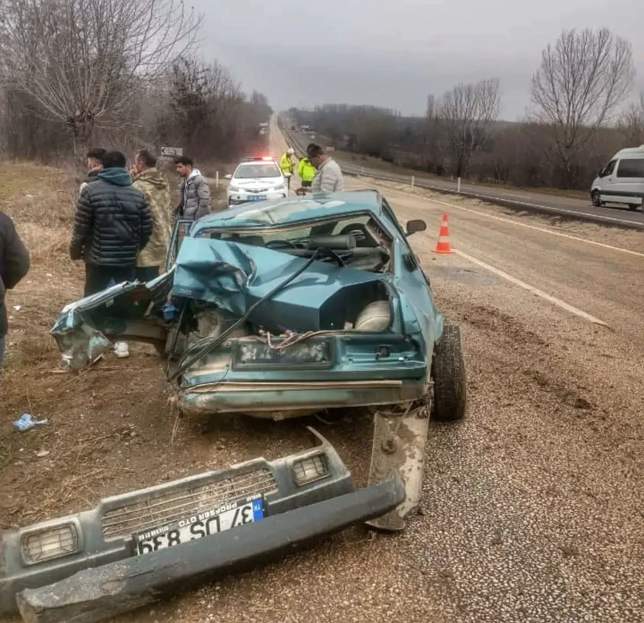 Şarampole Devrilen Tofaş Hurdaya Döndü: 1 Yaralı