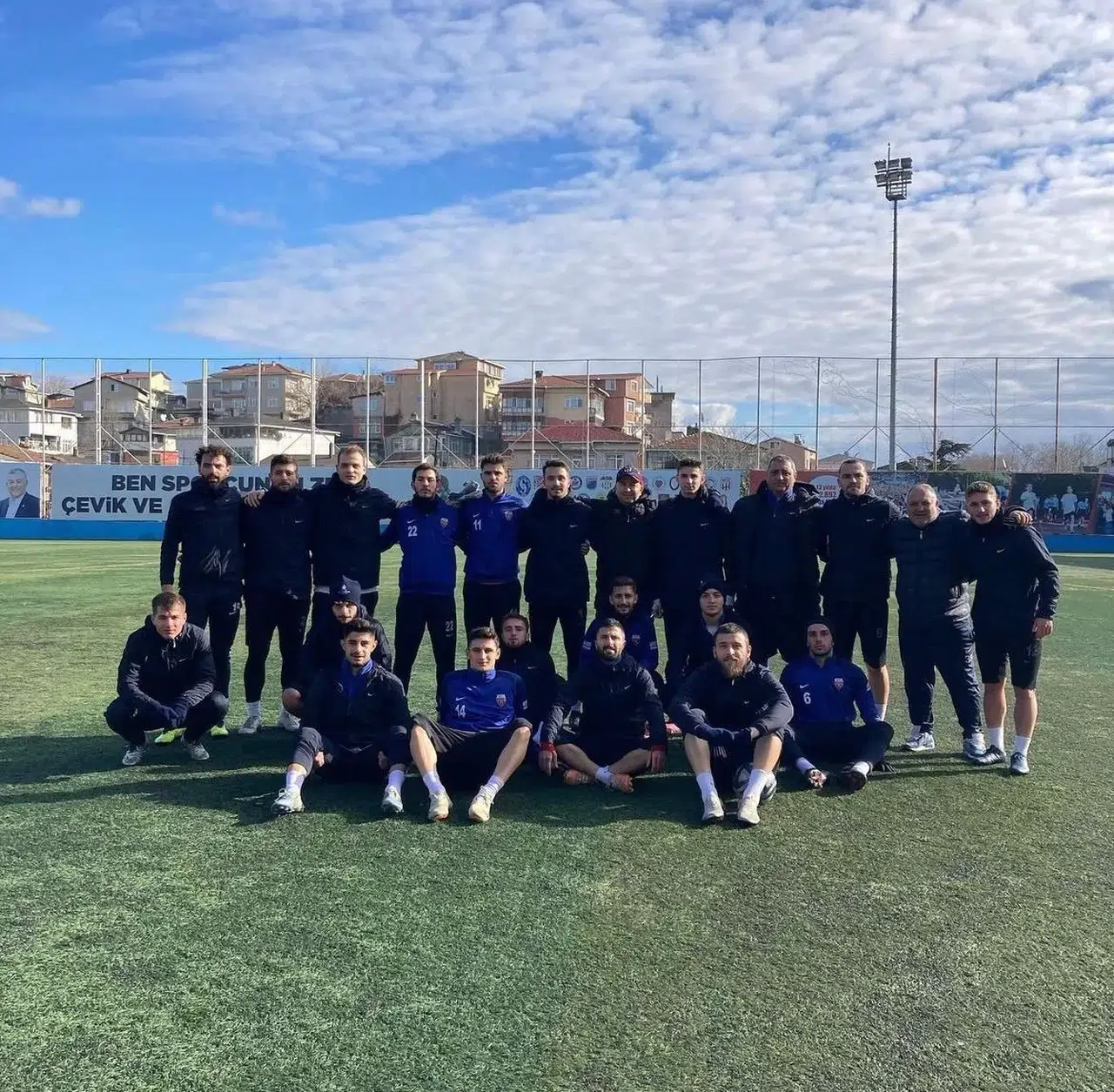 Sarıyer Yenimahalle, 5 Futbolcuyu Takımına Kattı