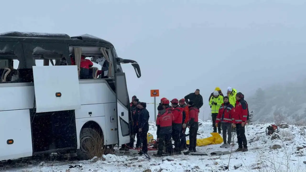 Şehitleri Anmak İçin Gittikleri Kentte Ölen 2 Kişi Memleketleri Kocaeli’de Toprağa Verildi