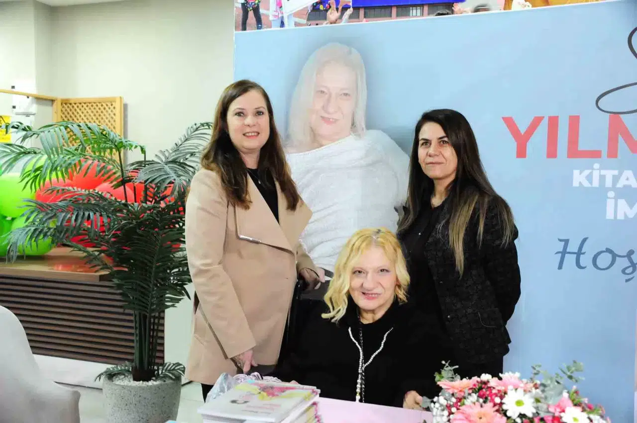 Serebral Palsi Hastası 52 Yaşındaki Bayan Burnuyla Kitap Yazdı