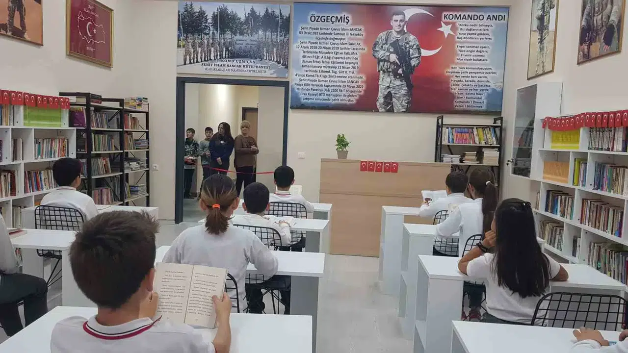 Silah Arkadaşları Şehit İsmine Kütüphane Kurdu
