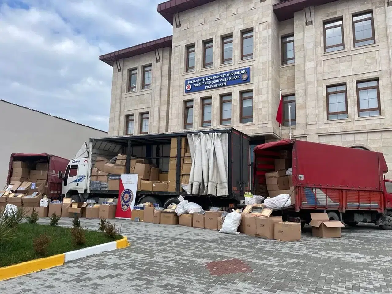 Sultanbeyli’de Düzmece Oto Yedek Modül Operasyonu