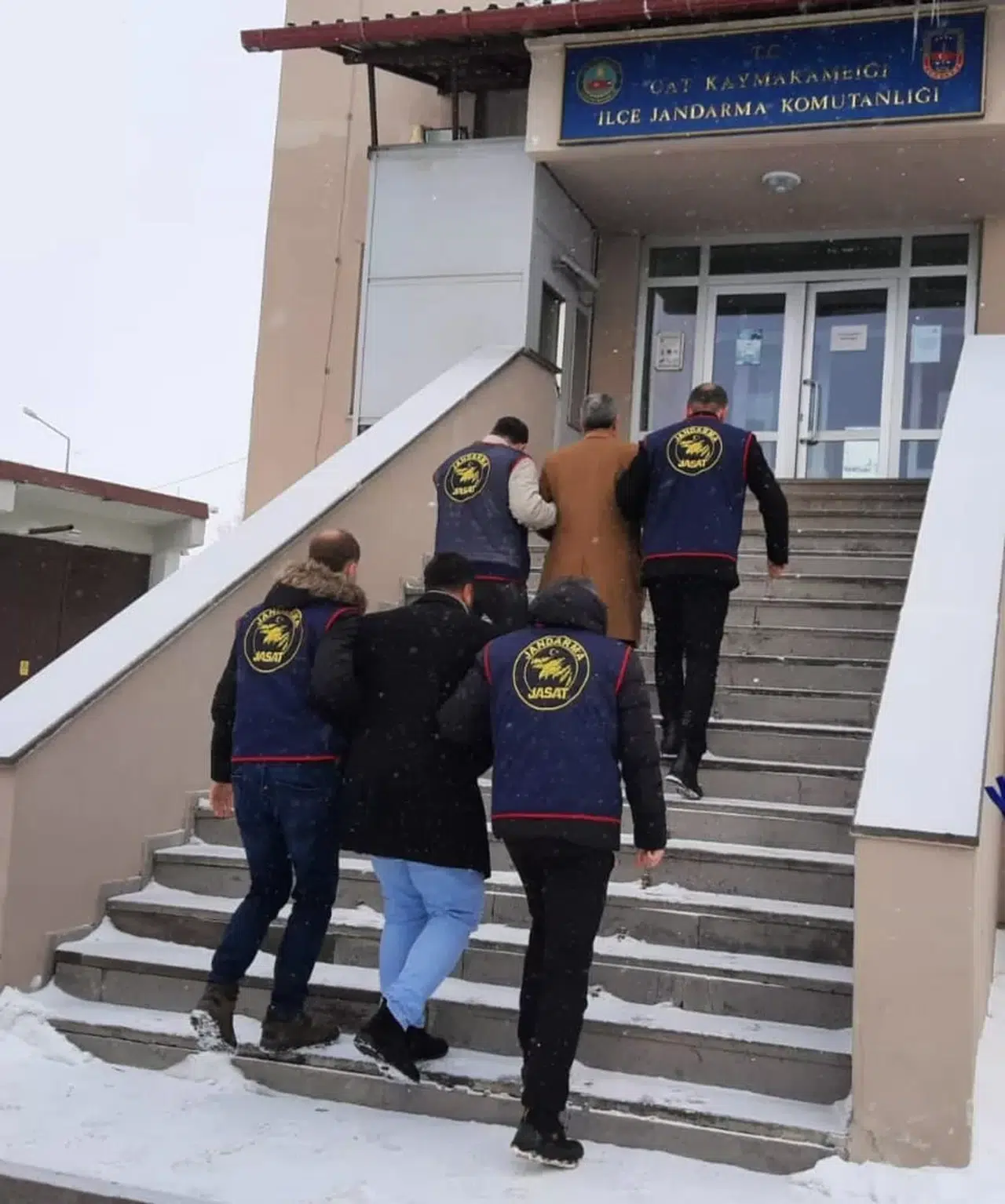 Taammüden Adam Öldürme Cürmünden Aranan 2 Şüpheliyi Jandarma Yakaladı