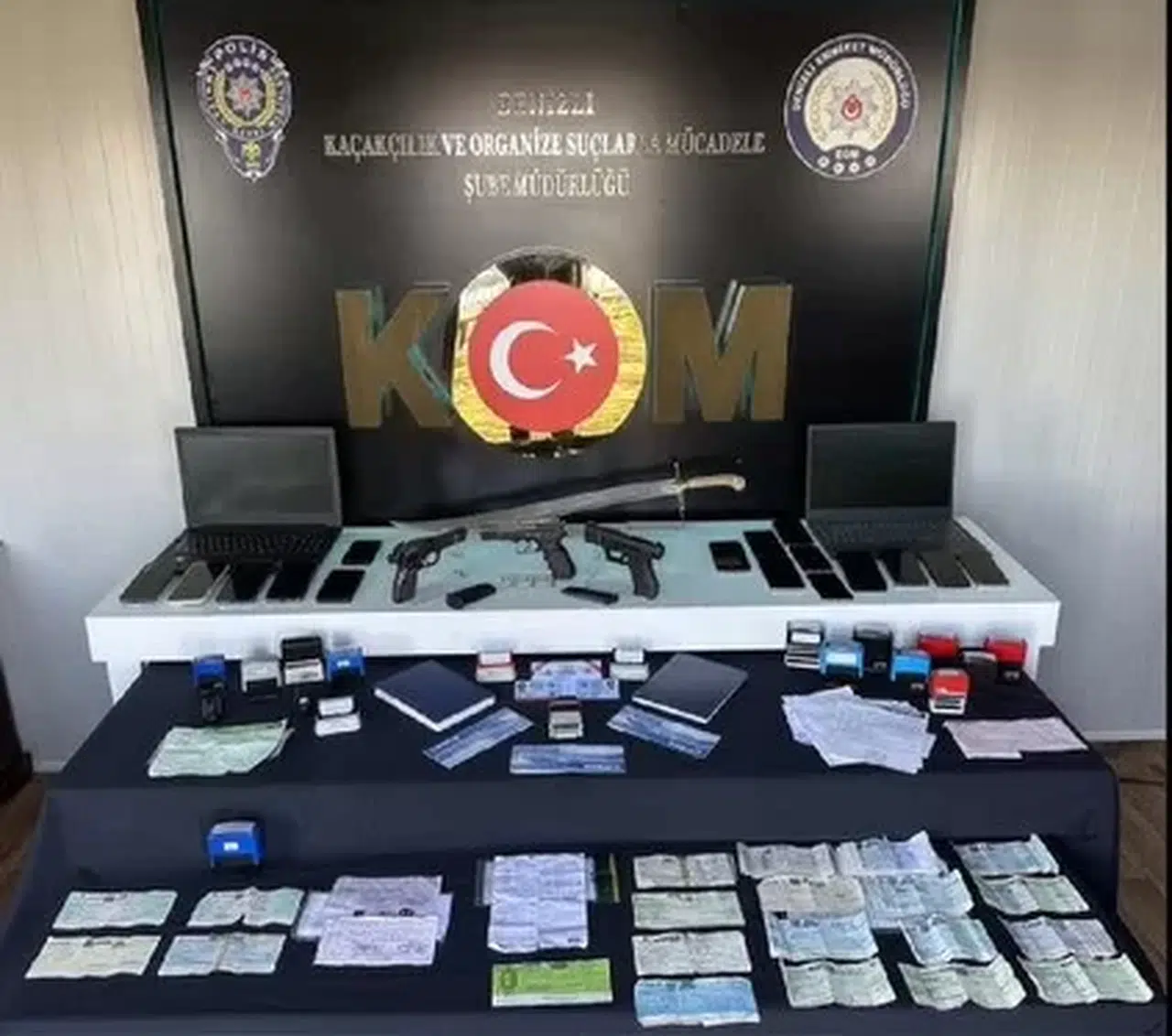 Tekstilcilerden 33 Milyonluk Vurgun Yapan Dolandırıcılık Şebekesi Çökertildi