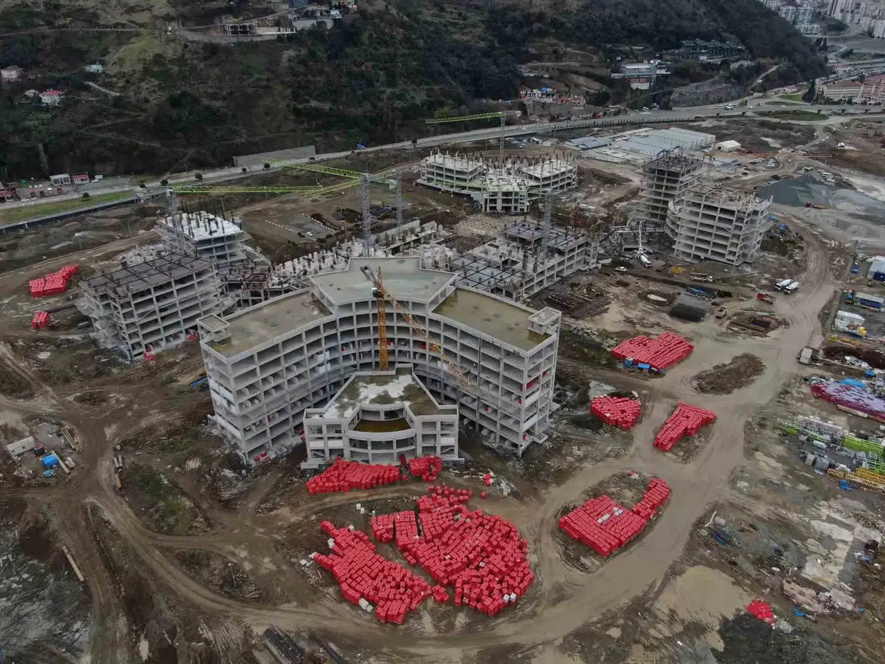 Trabzon Kent Hastanesi’nin İnşaatı Yükseliyor