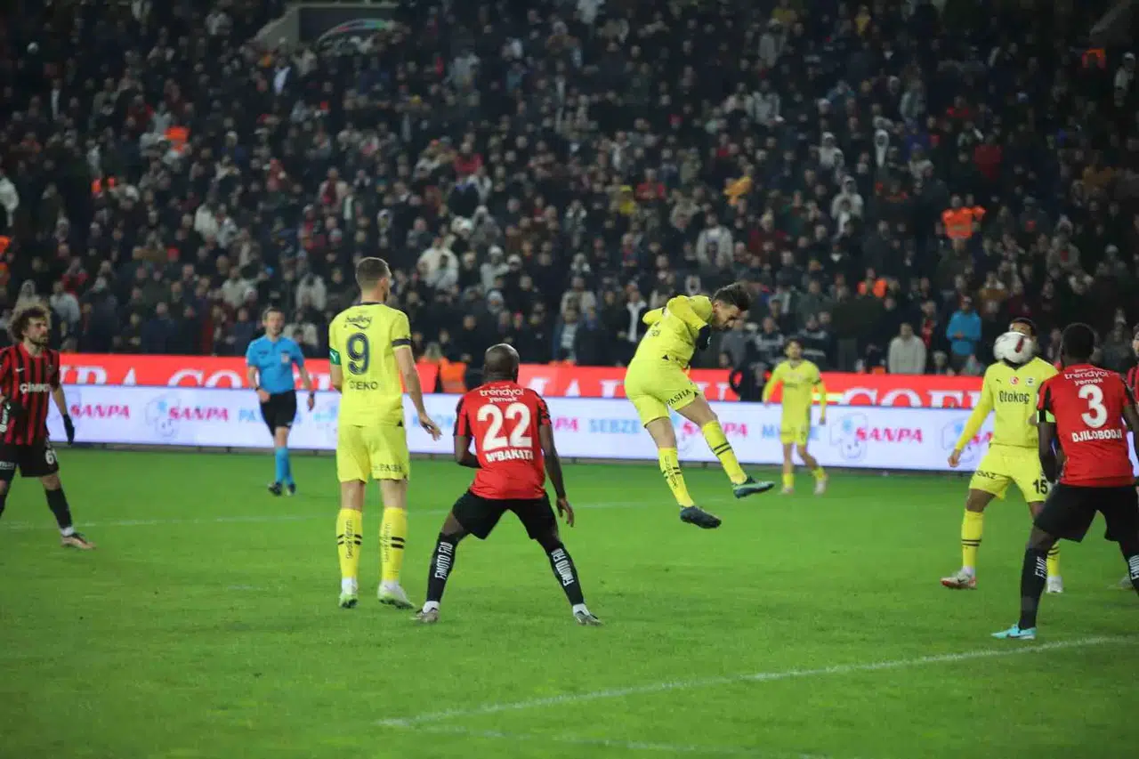 Trendyol Üstün Lig: Gaziantep Fk: 0 - Fenerbahçe: 1 (Maç Sonucu)