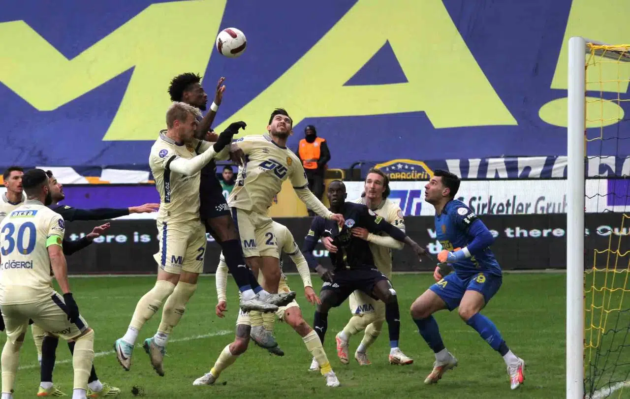Trendyol Üstün Lig: Mke Ankaragücü: 3 - Kasımpaşa: 1 (Maç Sonucu)