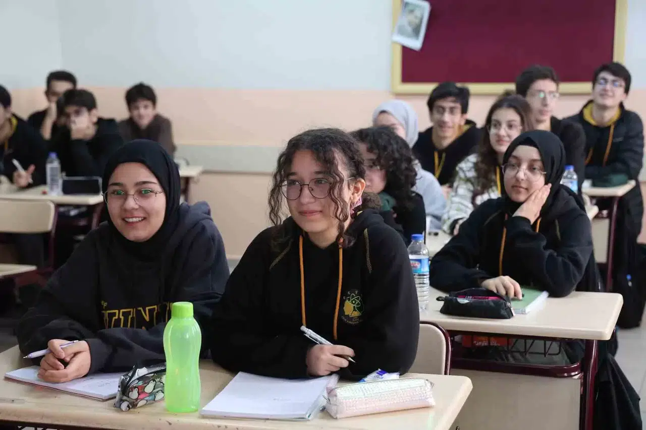 Türkiye Tarihinde Uzaydan Birinci Bağlantıya Geçilecek Okulda Gurur ve Heyecan Üst Düzeyde