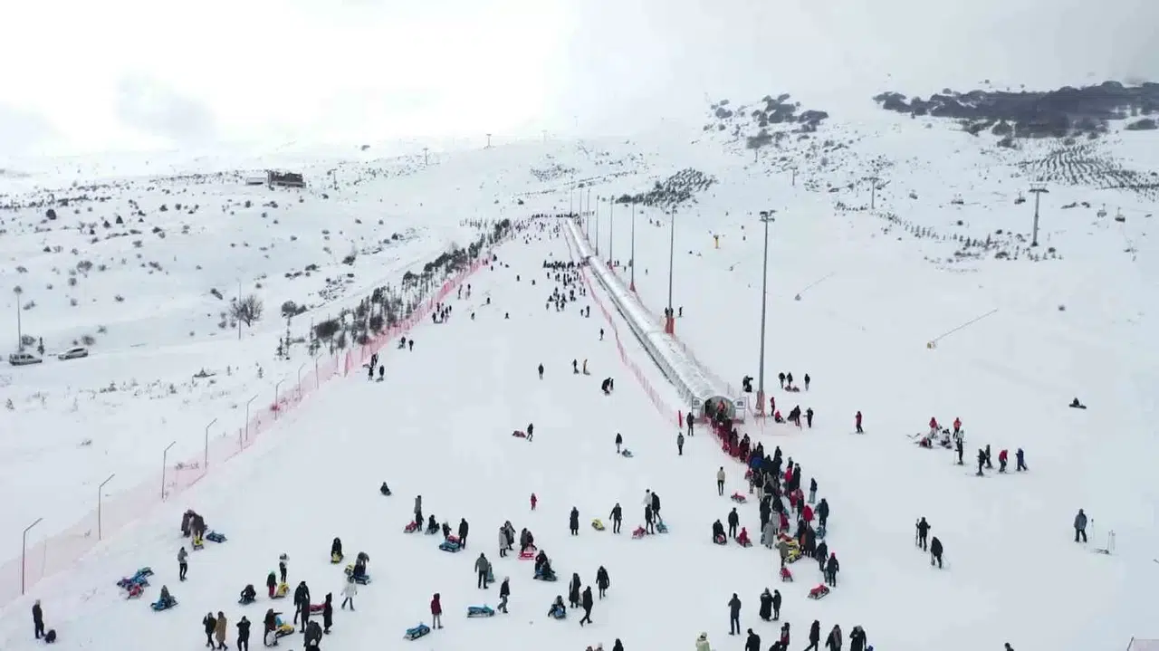 Türkiye’nin En Ekonomik Kayak Merkezi, Vatandaşların Akınına Uğradı