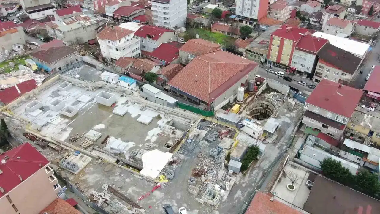 Ümraniye’de Çökme Oluşan Metro Şantiyesi Havadan Görüntülendi