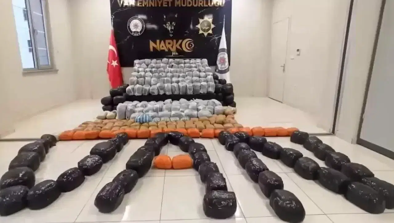 Van’da Bir Yılda Tonlarca Uyuşturucu Ele Geçirildi