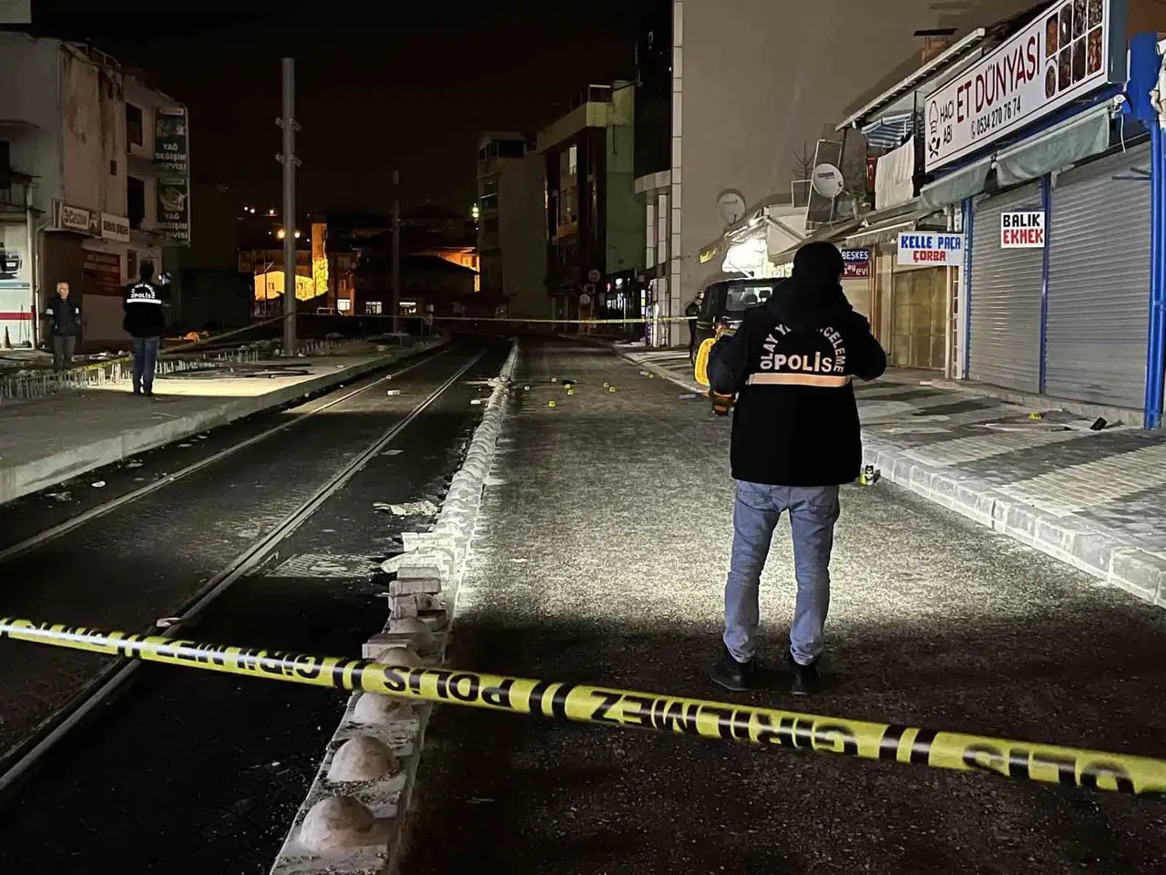 Yaralı Halde Yerde Yatan Şahsa Bu türlü Ateş Etti