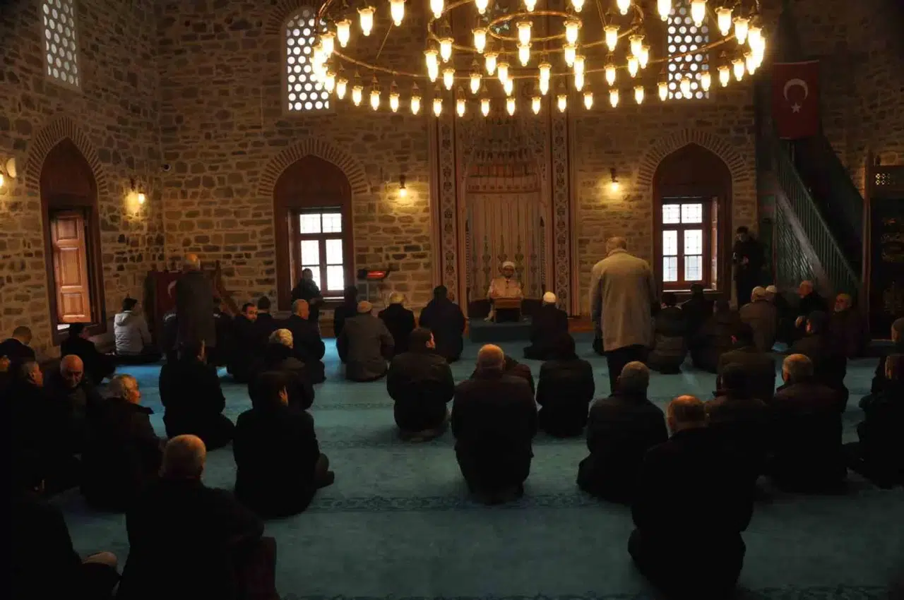 Yasal Sultan Süleyman’ın Yaptırdığı Mescitte 7 Yıl Sonra Birinci Namaz