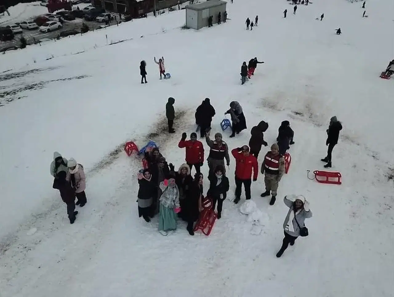 Zigana Dağı Kayak Tesisi’nde İnançlı Kış Turizmi İçin Jandarma Çalışmalarını Sürdürüyor
