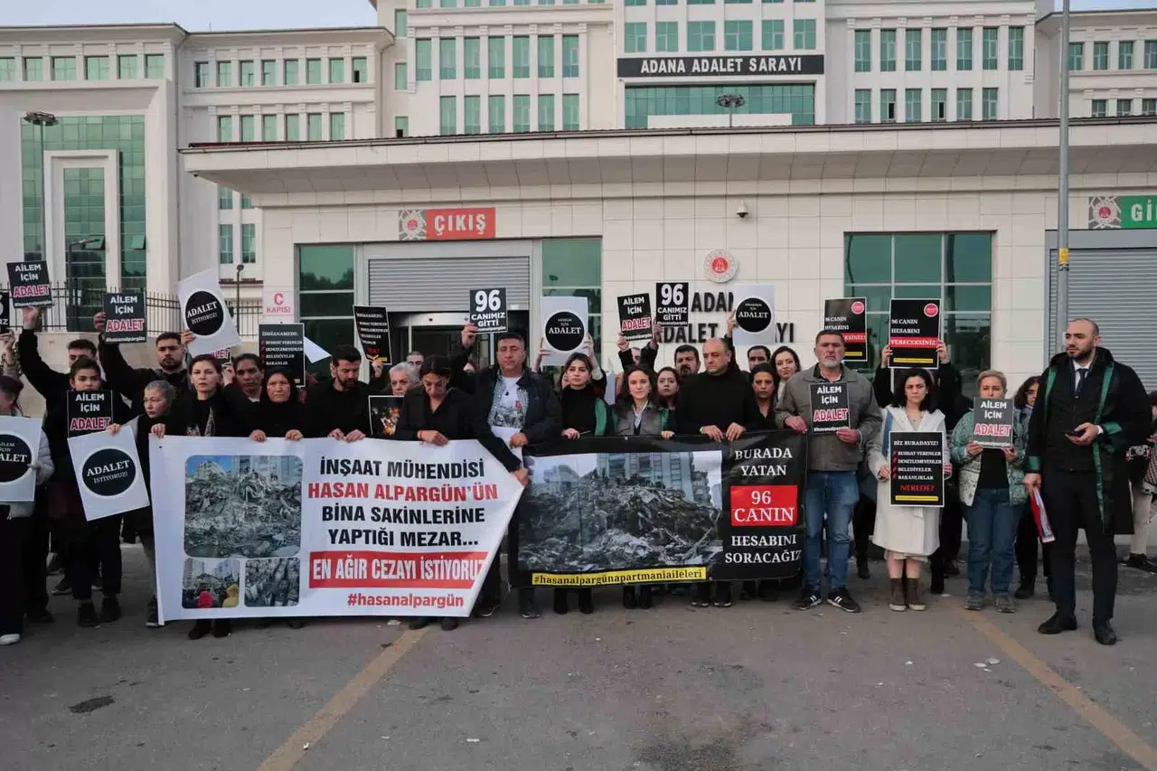 96 Kişinin Öldüğü Apartmanın Tutuklu Müteahhidi "Kolon Kesildi" Diyerek Tahliyesini İstedi