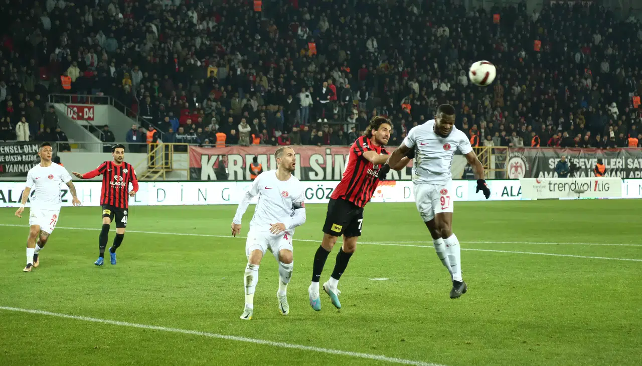Çorum FK, Tam 43 Kez Orta Yaptı!