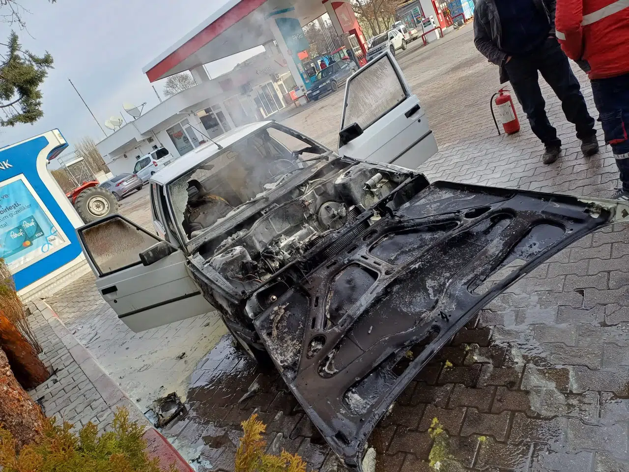 Çorum’da Otomobil Alev Alev Yandı