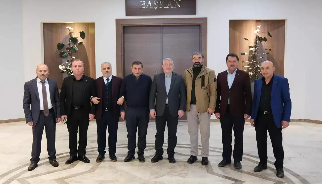 Esnaf, Başkan Aşgın’ı Kutladı