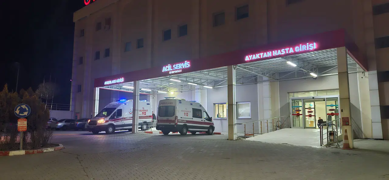 Yanlışlıkla Tiner İçti, Hastaneye Kaldırıldı