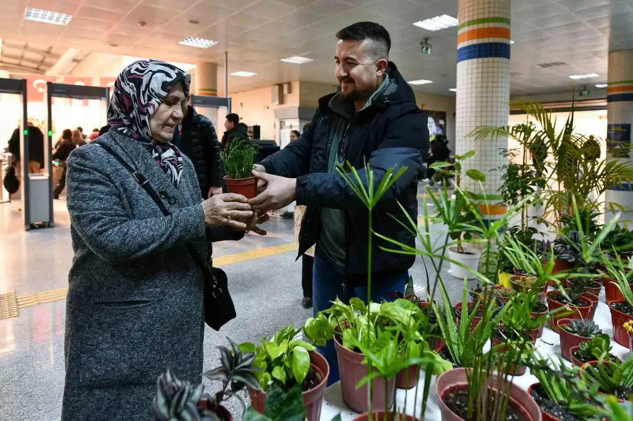 ABB ‘Çiçeğim Takas’ Uygulamasına Tekrar Başladı