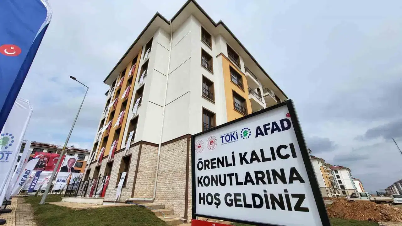 Adıyaman’da Depremzedelerin Kalıcı Konutlara Taşınması Sürüyor