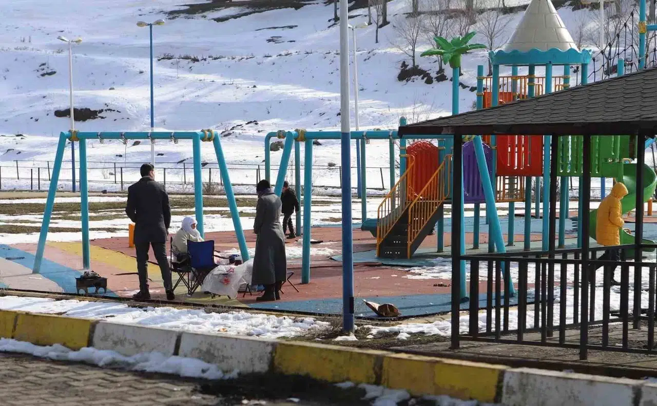 Ağrı’da Bahar Havası Tesirli Oldu, Vatandaşlar Pikniğe Koştu