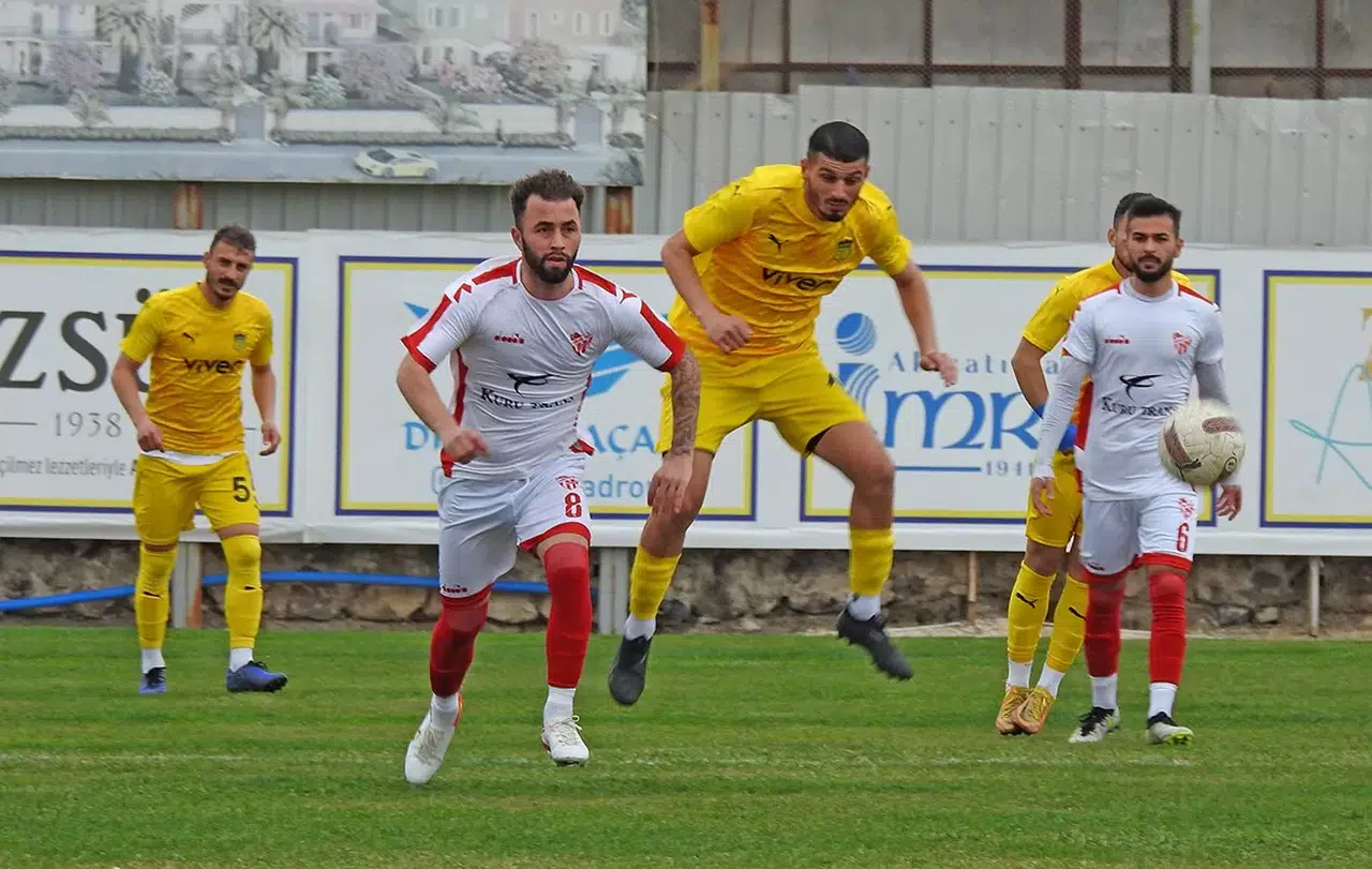 Alaçatıspor, Mahallî Derbi Öncesi Moral Kazandı