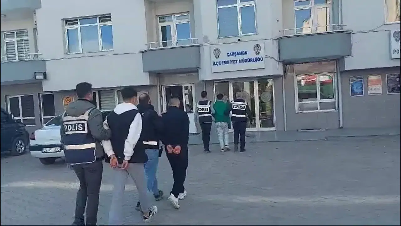 Araba Hırsızları Yakalandı