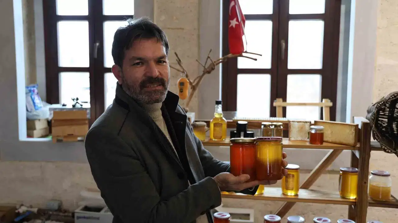 Arılar Geçen Yıla Oranla Yüzde 50 Randıman Düşürdü
