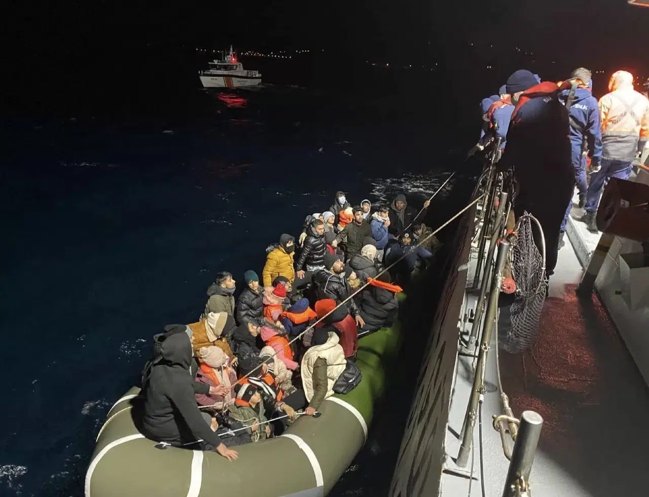 Ayvacık Açıklarında 49 Kaçak Göçmen Kurtarıldı