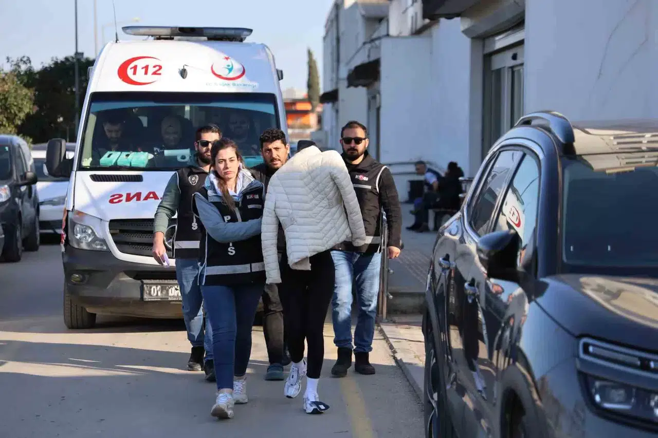 Bakkal Görünümlü Depoda Kanser İlacı Satan Çift Hür Kaldı