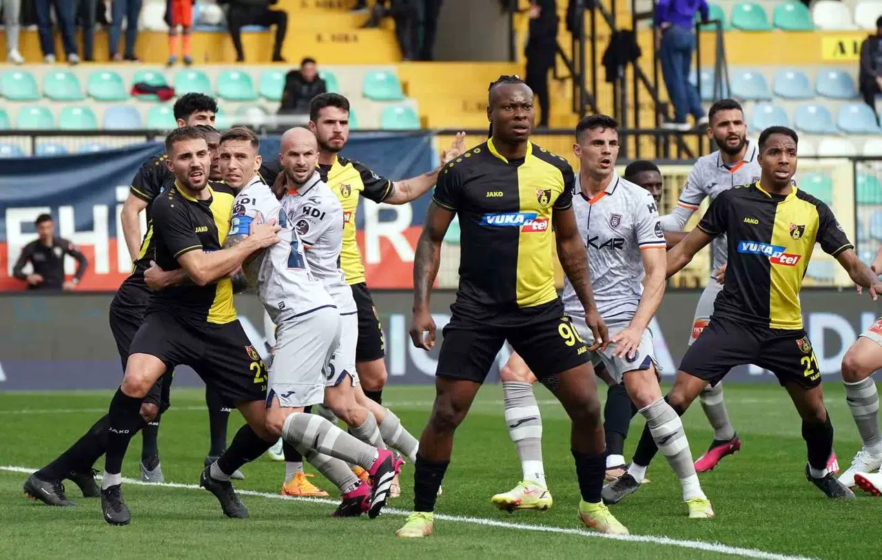 Başakşehir ile İstanbulspor 4. Randevuda