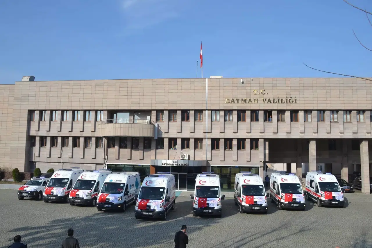 Batman’da 7 Tam Donanımlı Ambulans ve 2 Umke Aracı Hizmete Alındı