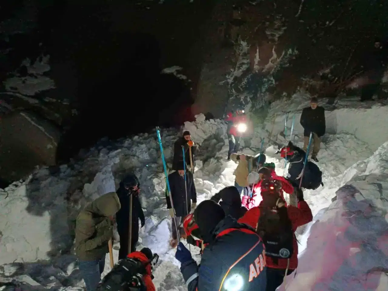 Bingöl’de Çığ Düştü: Çığ Altında Kaldığı Düşünülen 1 Kişi Aranıyor