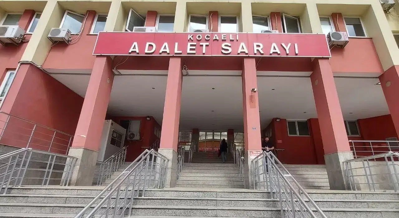 Bir arada İş Yapan Arkadaşlar Mahkemelik Oldu