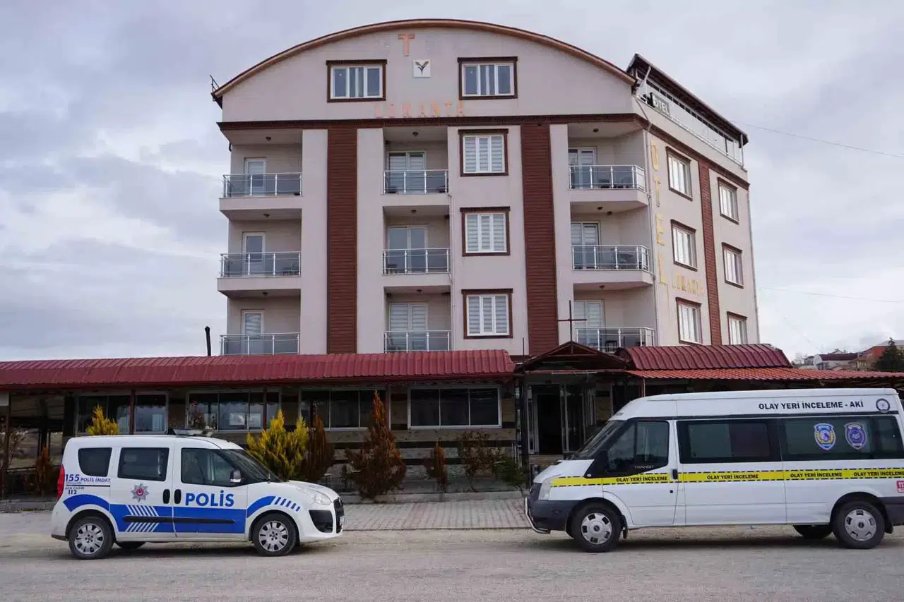 Burdur’da Eski Koca Dehşeti: Boşandığı Eşini Evvel Vurdu, Sonra Bıçaklayarak Öldürdü