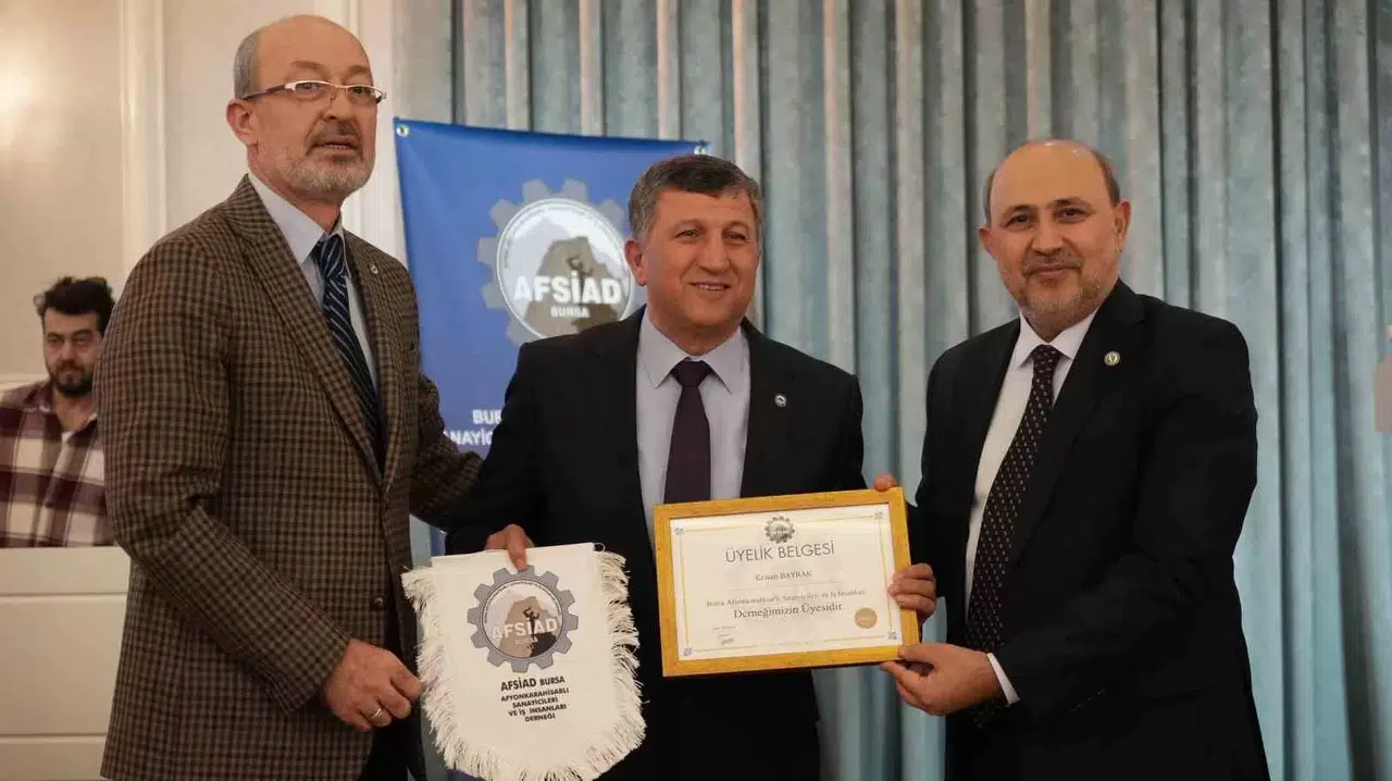 Bursa Afsiad’ın Birinci Üyeleri Rozetlerini Taktı
