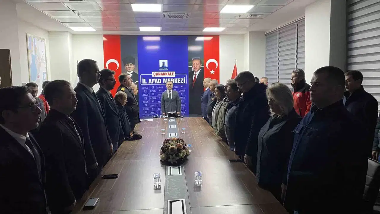 Çanakkale’de 6 Şubat Kahramanmaraş Zelzelesinin 1’inci Yıl Dönümünde Hayatını Kaybedenler Anıldı