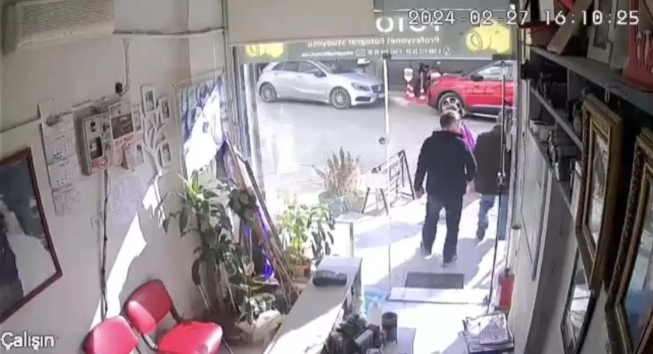 Çanakkale’de Zelzele Anı Güvenlik Kamerasına Yansıdı