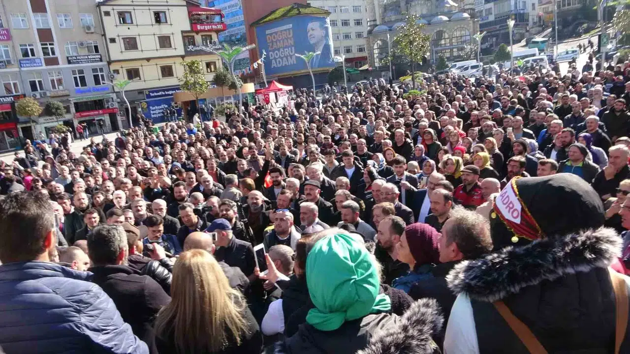 Çaykur’un Mevsimlik Personellerinden ‘Kadro Eylemi’
