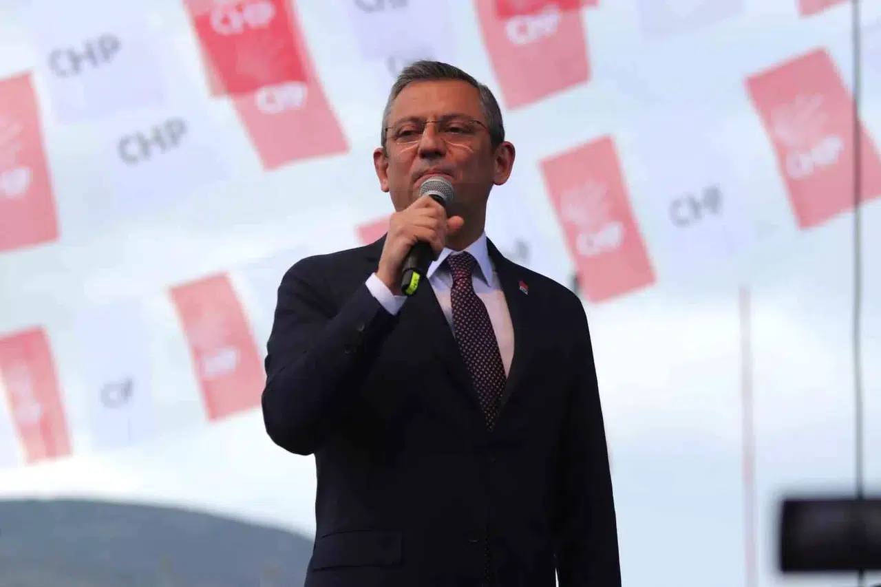 CHP Genel Lideri Özel, Halk Buluşmasında Dikilililere Seslendi