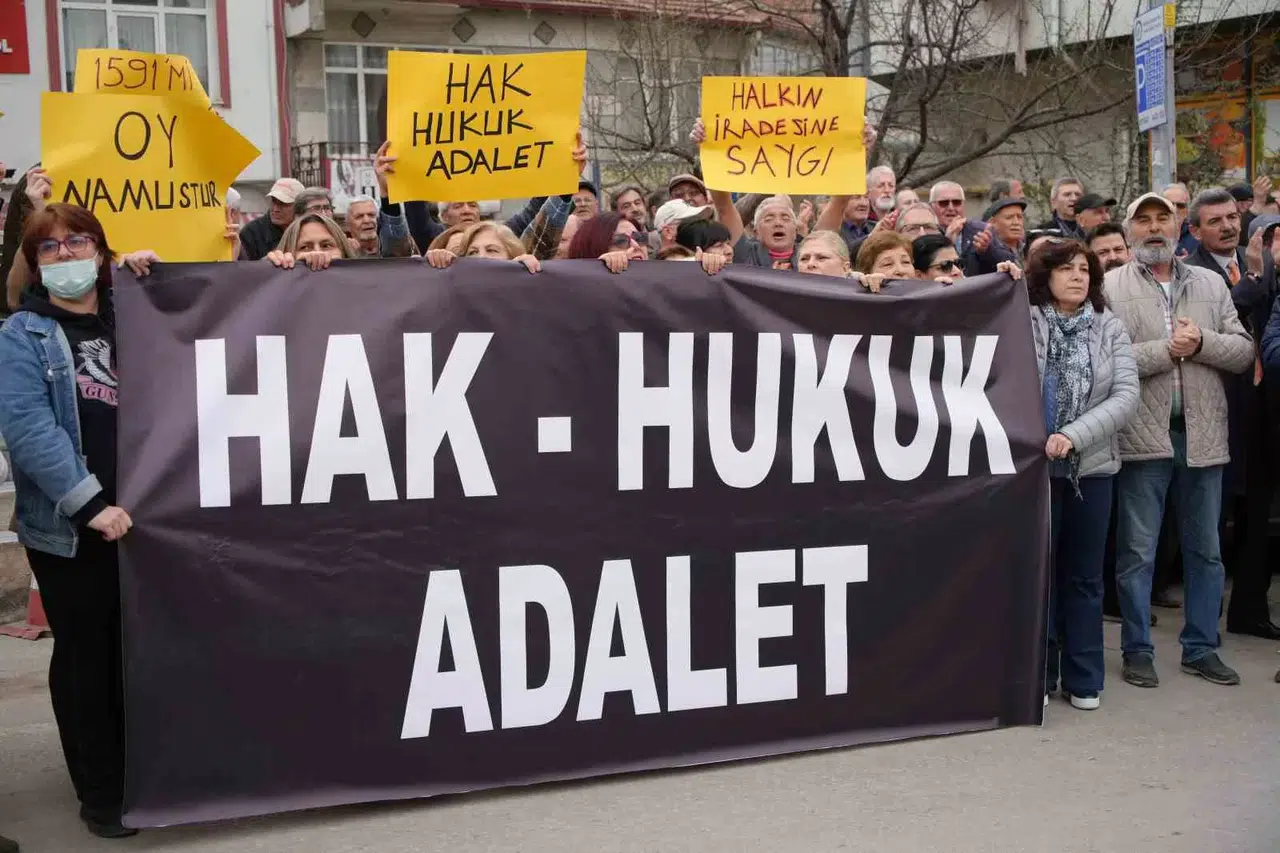 CHP’de Skandal Büyüyor: ’Narkozun Tesirindeyken İmza Attırdılar’ Tezi
