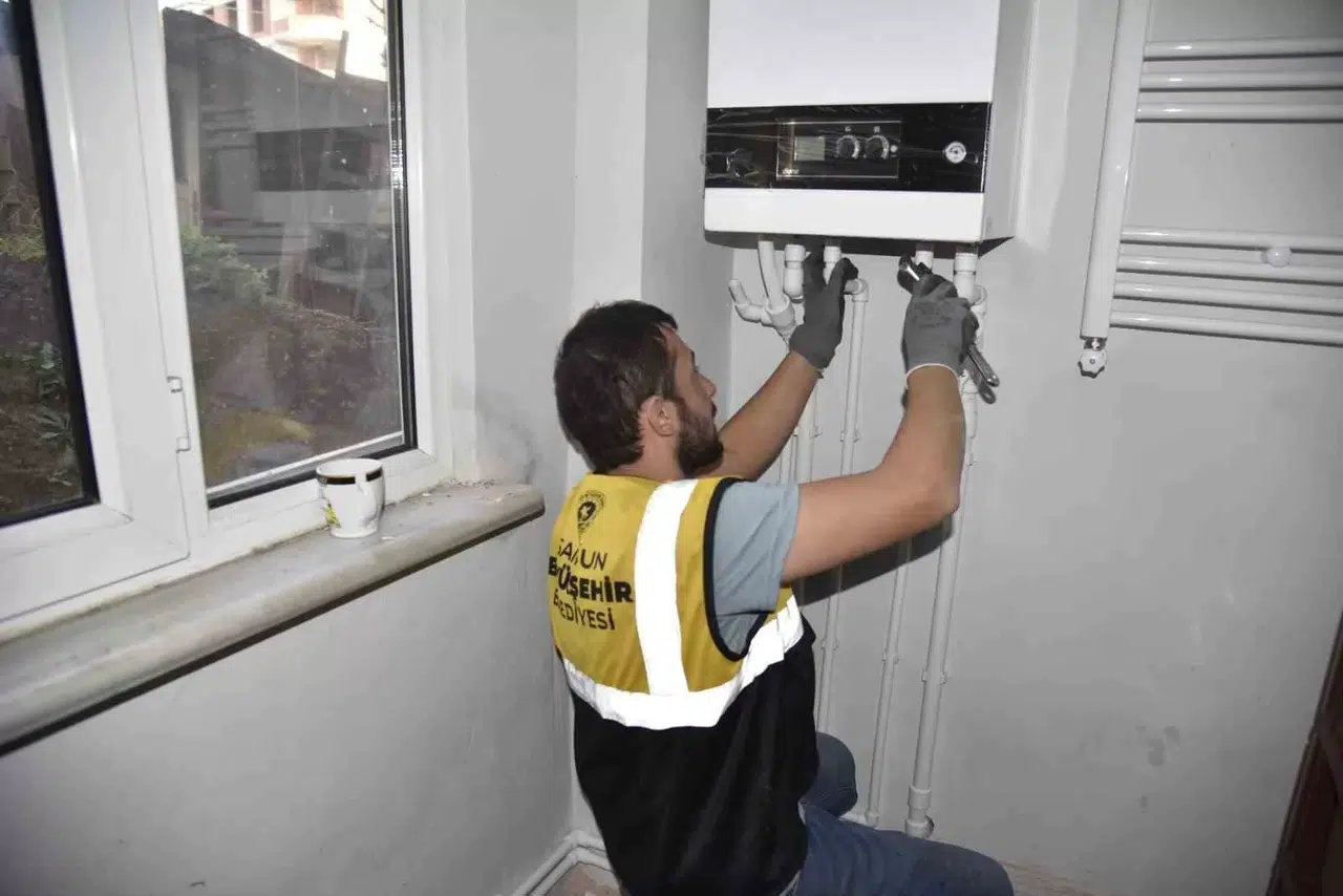Dar Gelirli Ailelerin Konutlarına ’Ücretsiz Doğalgaz’ Teması