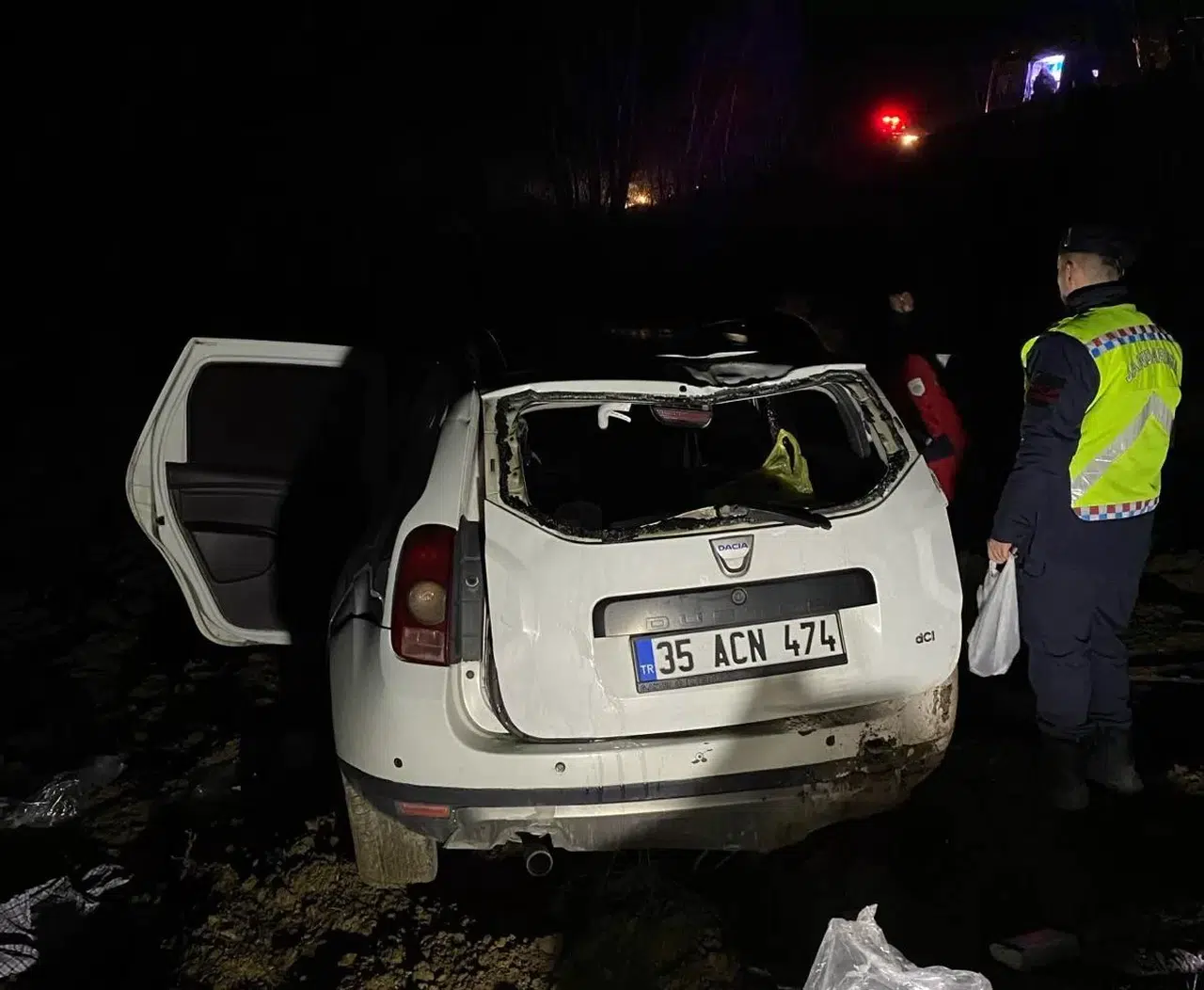 Denetimden Çıkan Cip Şarampole Uçtu: 2 Yaralı