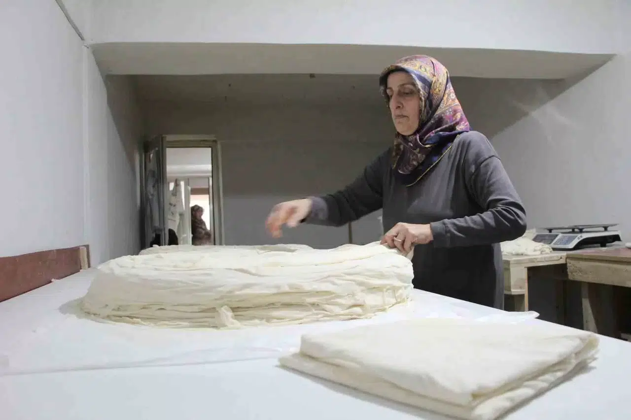 Devlet Takviyesiyle Kurdular, Günde 350 Kilo Yufka Üretiyorlar