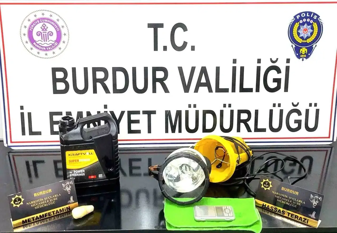 Durdurulan Araçta Uyuşturucu Çıktı, 2 Şahıs Tutuklandı