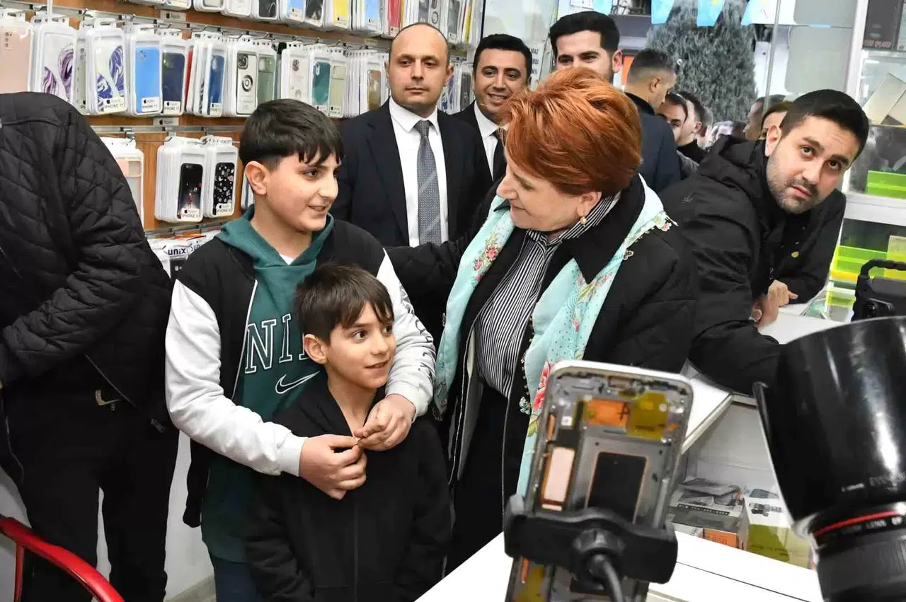 DÜZGÜN PARTİ Genel Lideri Akşener, Sincan’da Esnafı Ziyaret Etti